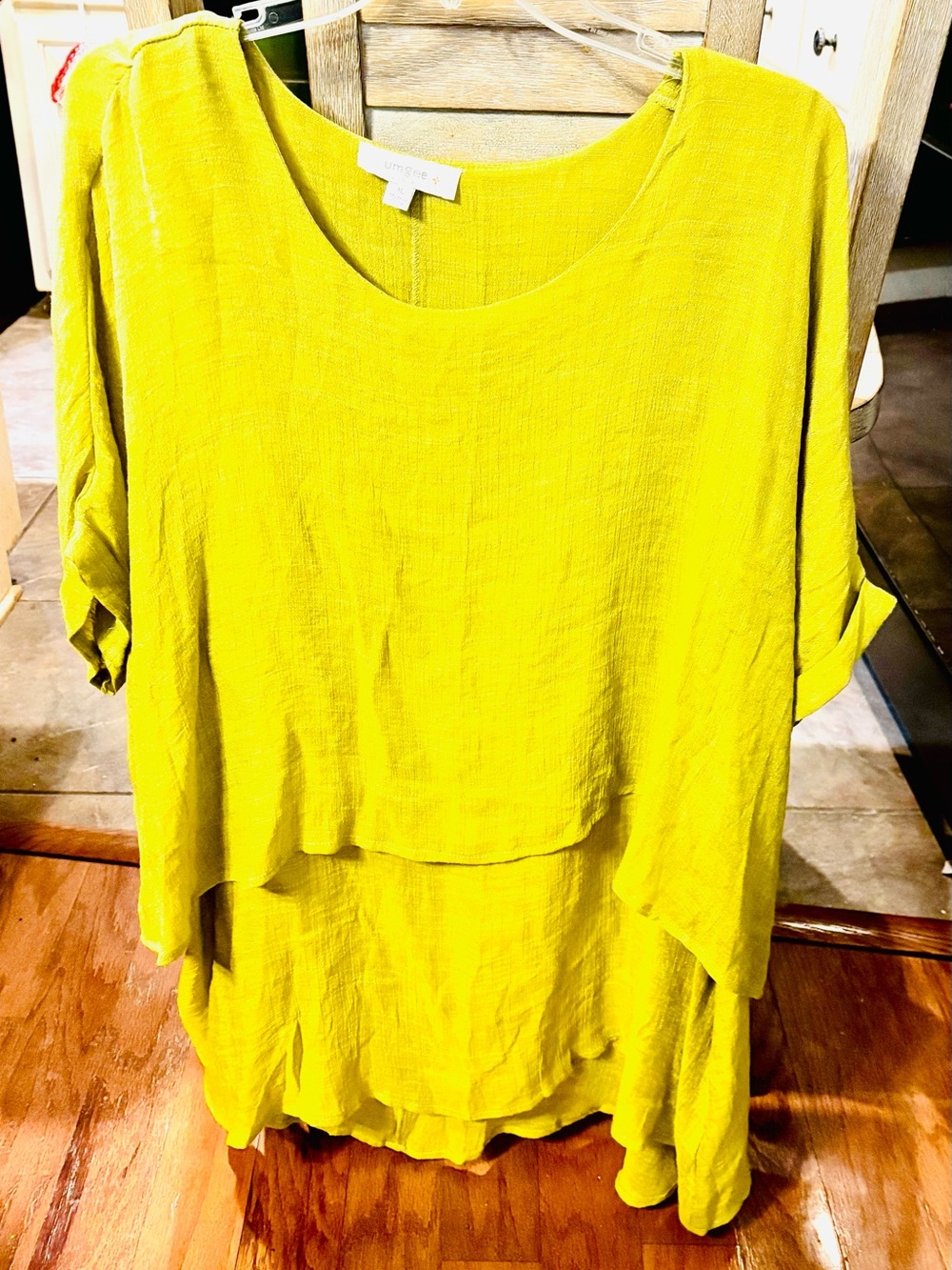 Boutique Women's Layered Lightweight Umgee tunic Top - Lime Green